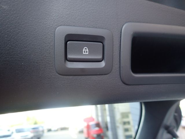 Fahrzeugabbildung Mazda 3 Selection SKYACTIV-G 2.0 M-Hybrid HUD Navi 360