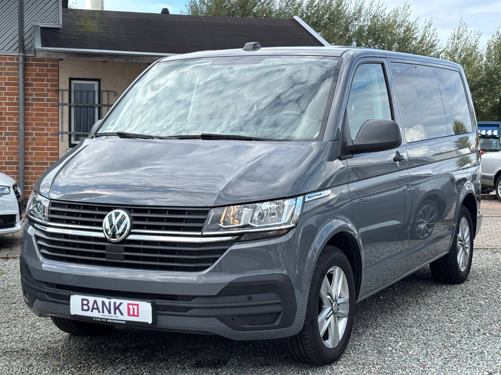 Volkswagen T6 Multivan - 1