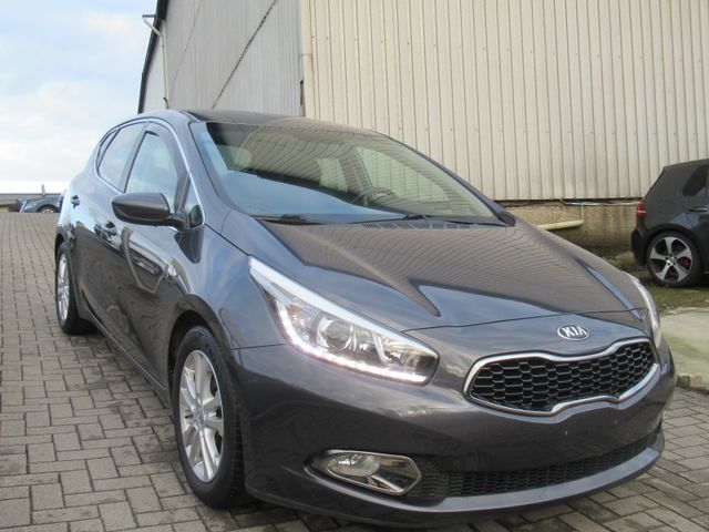 Kia cee'd / Ceed Dream Team-Navi-Kamera-SHZ-PDC-Alu