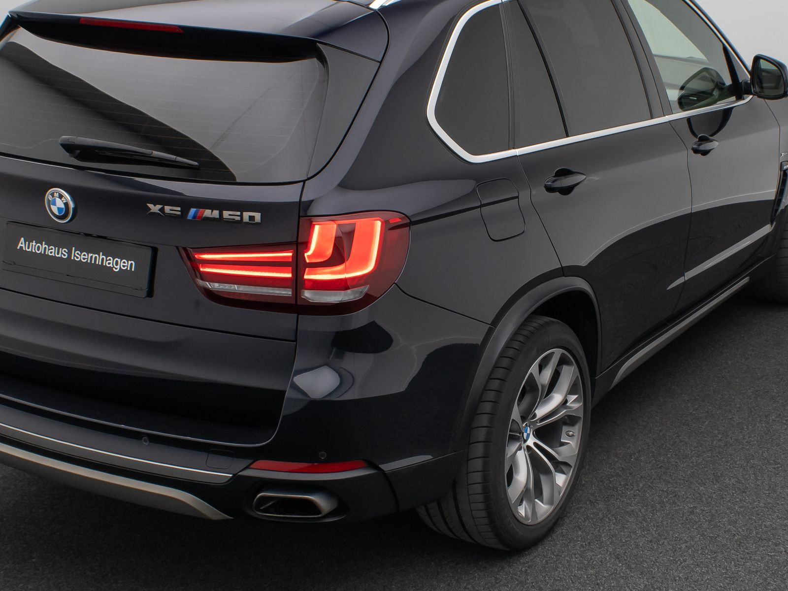 Fahrzeugabbildung BMW X5 xD50i ACC 360°Memory B&O NighVis DAB 20" Voll