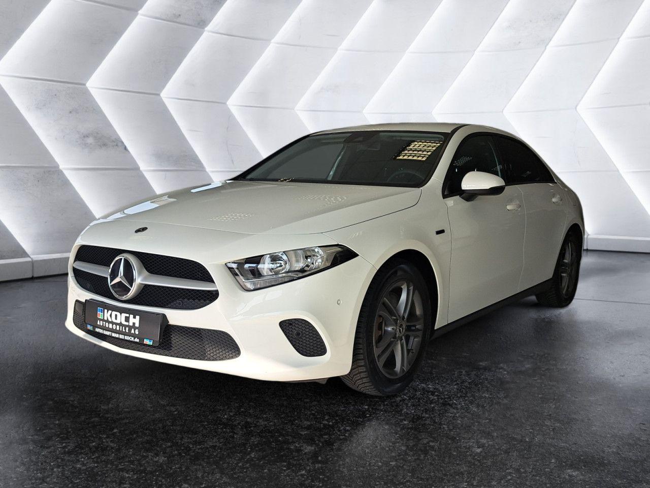 Mercedes-Benz A 250 e Plug In Hybrid KLIMAAUT SHZ PDC