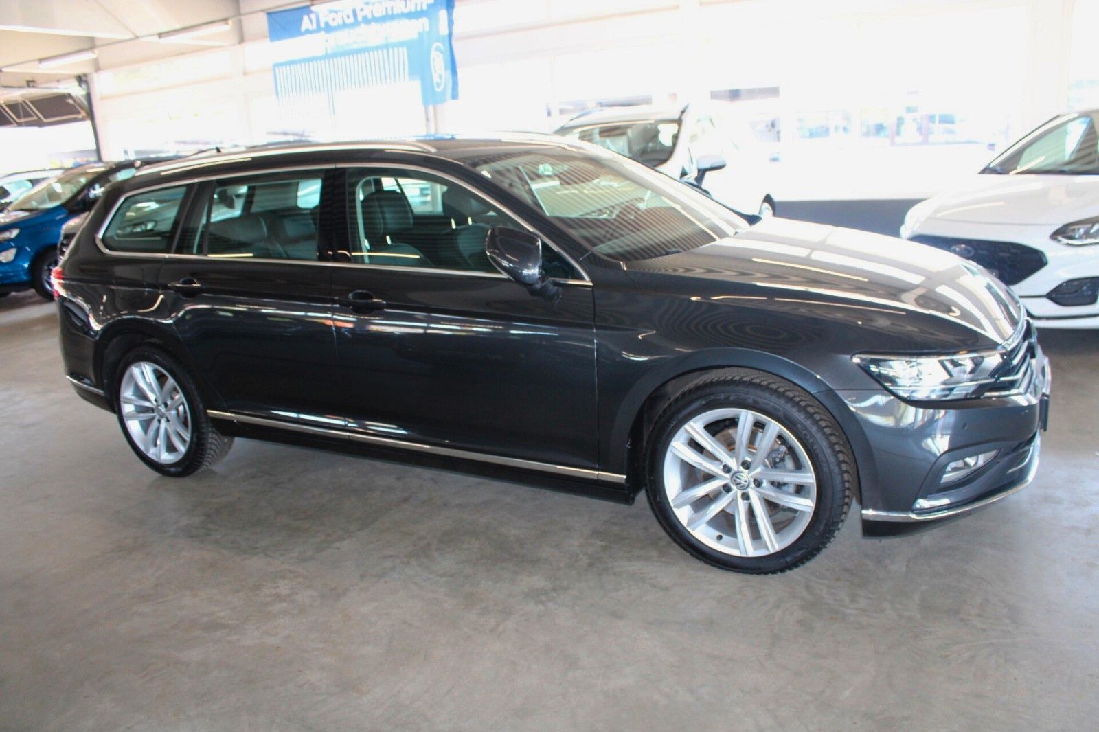 Fahrzeugabbildung Volkswagen Passat 2.0 TDI DSG Elegance LED CAM ACC NAVI uvm