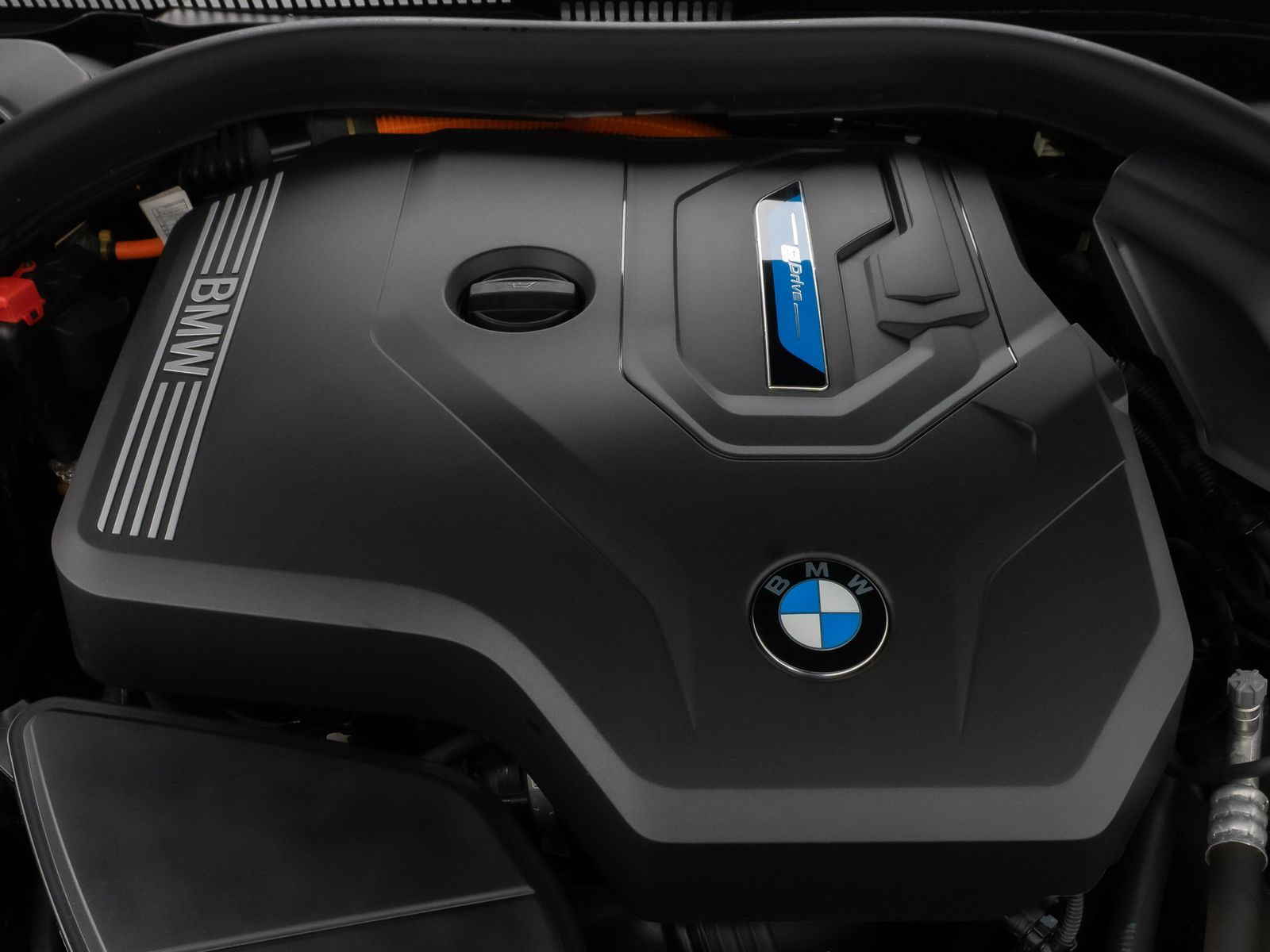 Fahrzeugabbildung BMW 530e xD DAB HiFi Leder Lenkradheizgung AHK Alarm