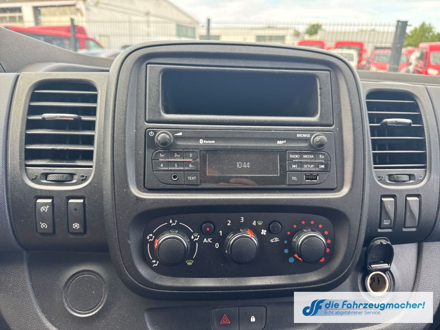 Fahrzeugabbildung Opel Vivaro B Kombi 9Si. L1H1 2,7t *8136 *EXPORT