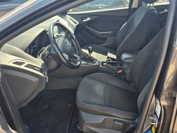 Ford Focus - 10