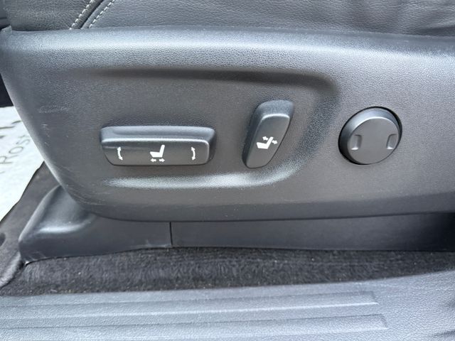 Toyota Land Cruiser Executive Bear-Lock