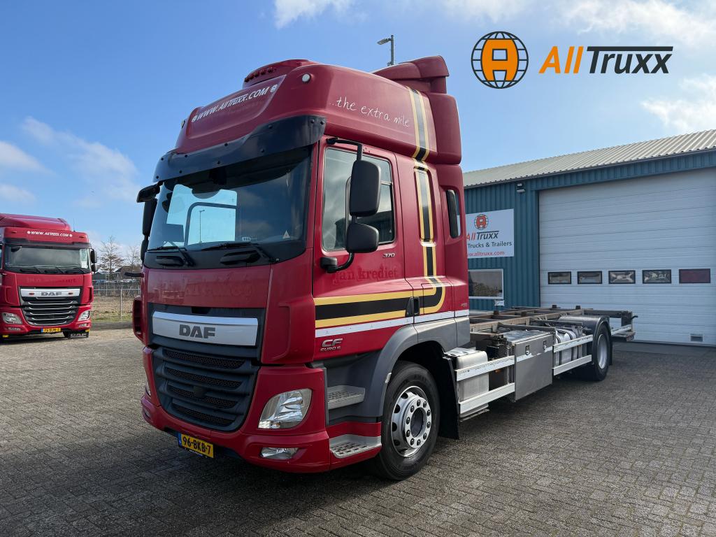 DAF CF370 FA 2017 BDF Airco Dhollandia NL truck