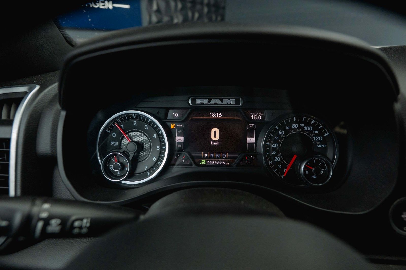 Fahrzeugabbildung Dodge RAM 5.7 V8 HEMI 4x4 LPG Offroad  Night-Paket