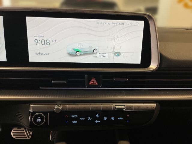 Fahrzeugabbildung Hyundai IONIQ 6 First Edition Elektro 4WD 77 Allrad HUD