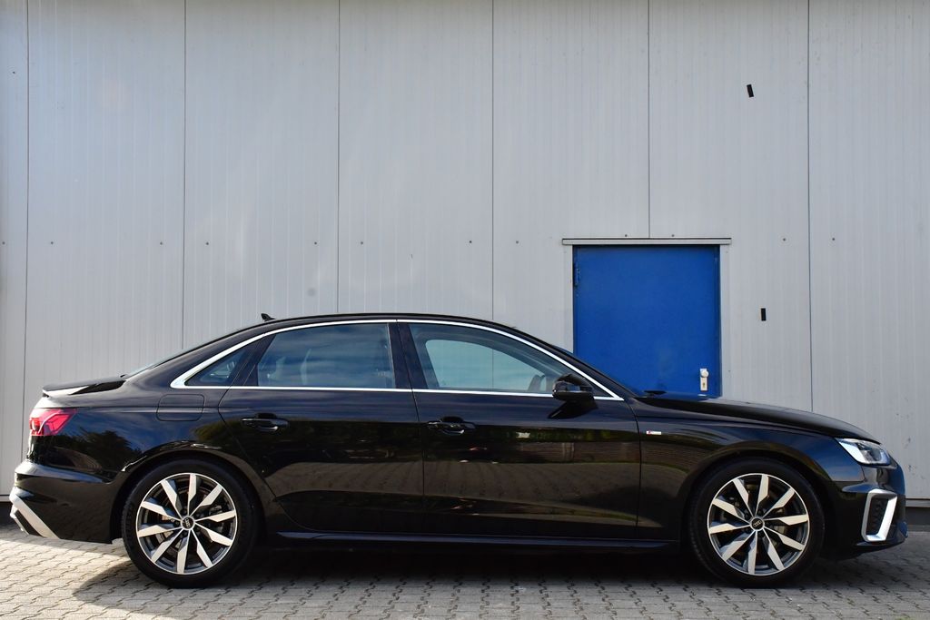 AUDI A4 2024