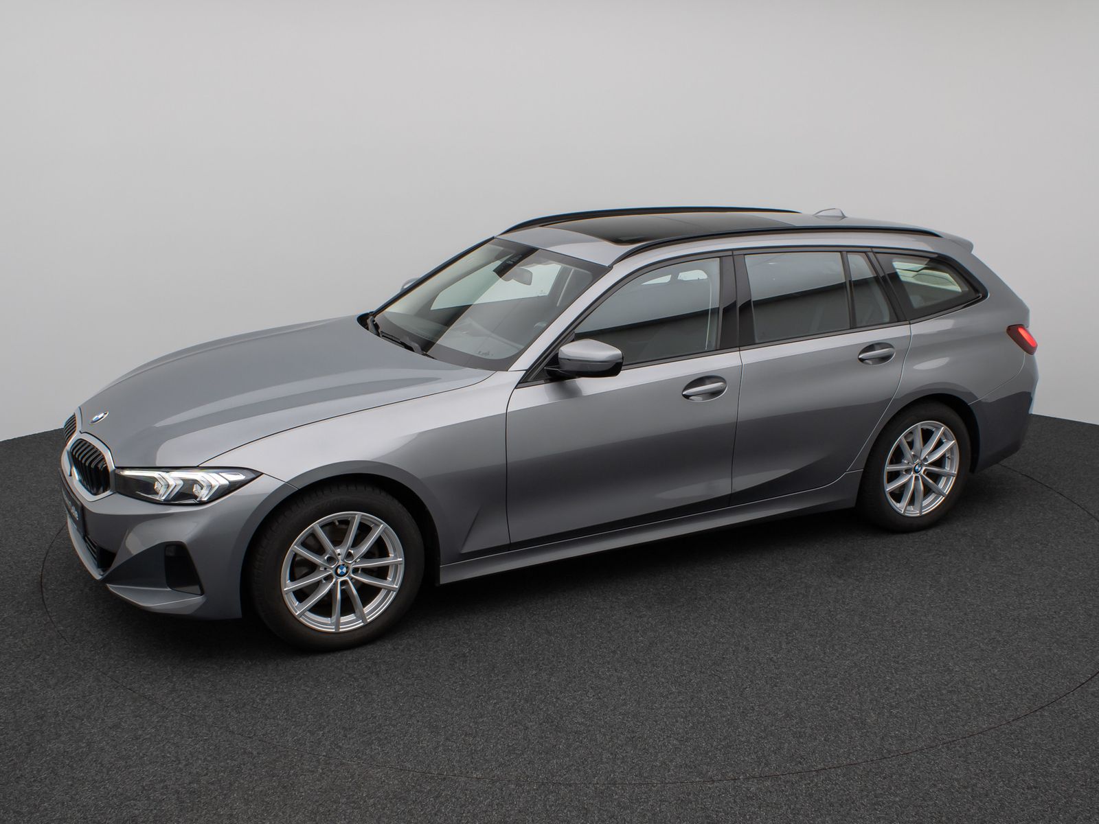 Fahrzeugabbildung BMW 320d Panorama DAB H/K Lordos Stop&Go PDC LED