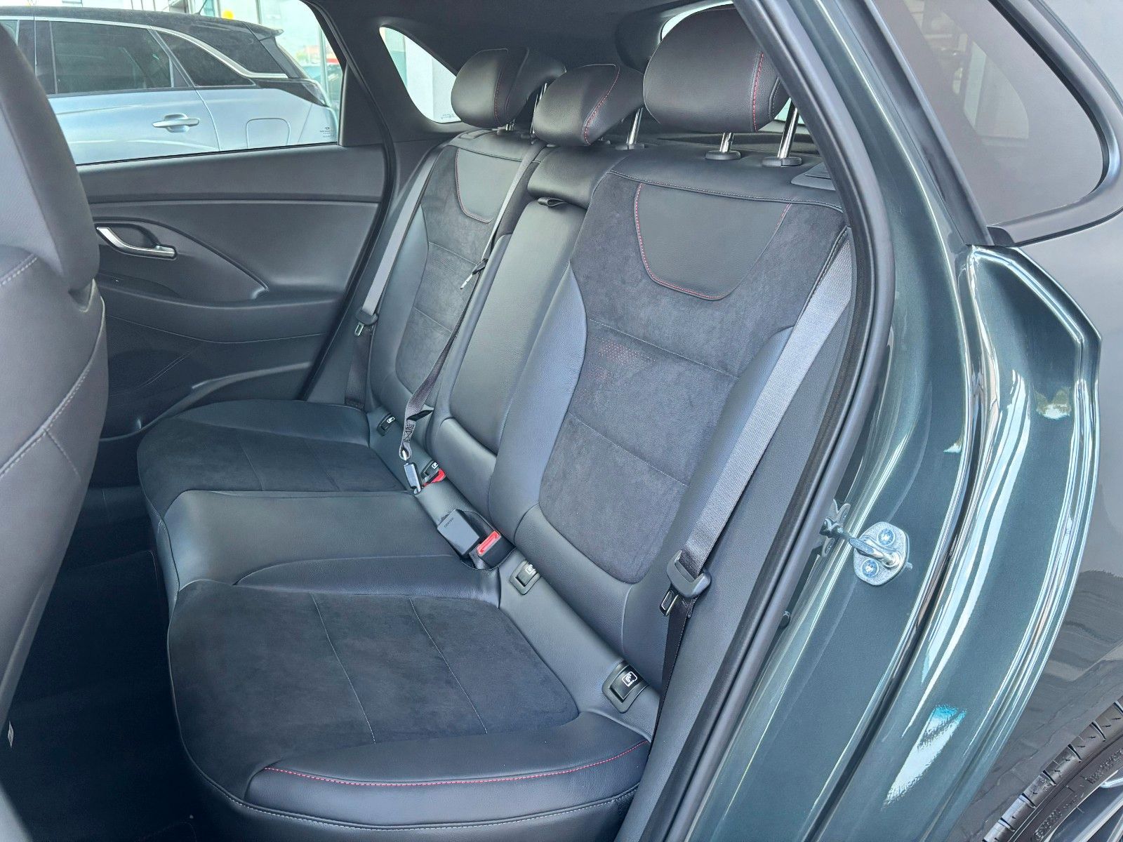 Fahrzeugabbildung Hyundai i30 1.5 T-GDI N Line Kamera,LED,Navi,Pano,SHZ,SD