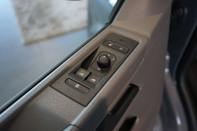 Volkswagen T6 Kombi | Kamera | ACC | App | Alu | 9-Sitzer