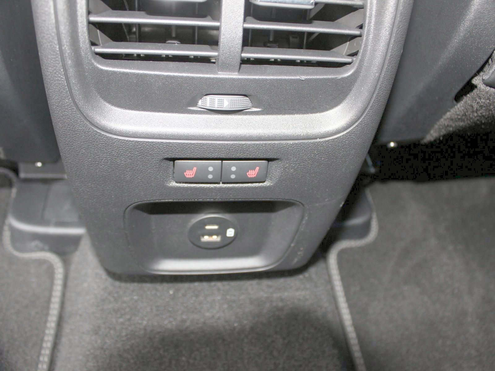Fahrzeugabbildung Ford Kuga Plug-In Hybrid Vignale 2,5 Duratec