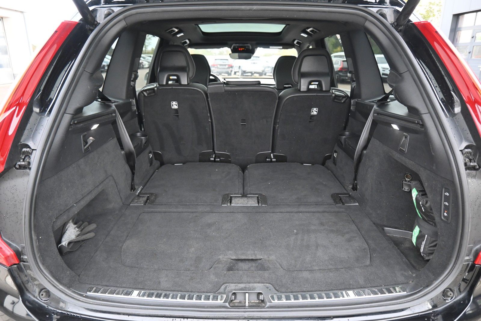 Fahrzeugabbildung Volvo XC90 D5 AWD*R Design*LUFT*PANO*7Si*LED