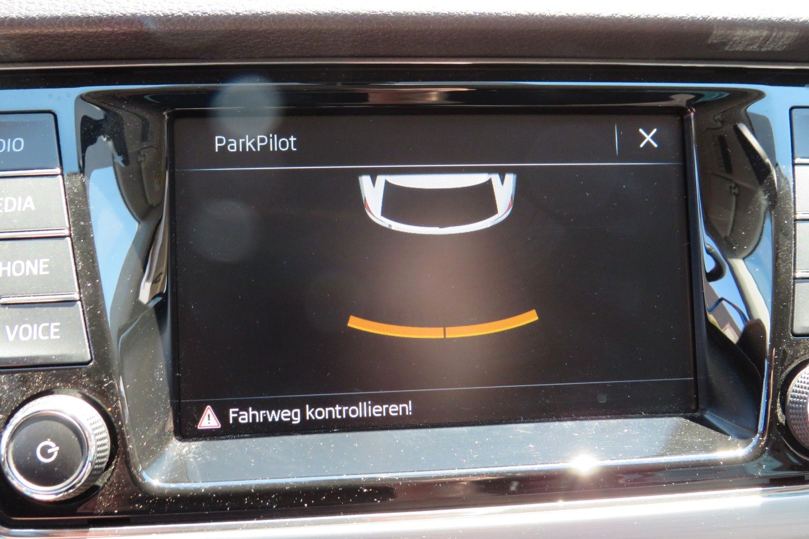 Fahrzeugabbildung SKODA Fabia Combi Ambition GRA SMART-LINK SITZH. PDC 1