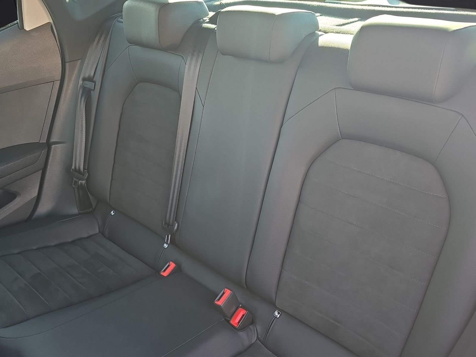 Fahrzeugabbildung SEAT Ibiza FR Black Edition 1.0 TSI KAMERA NAVI LED