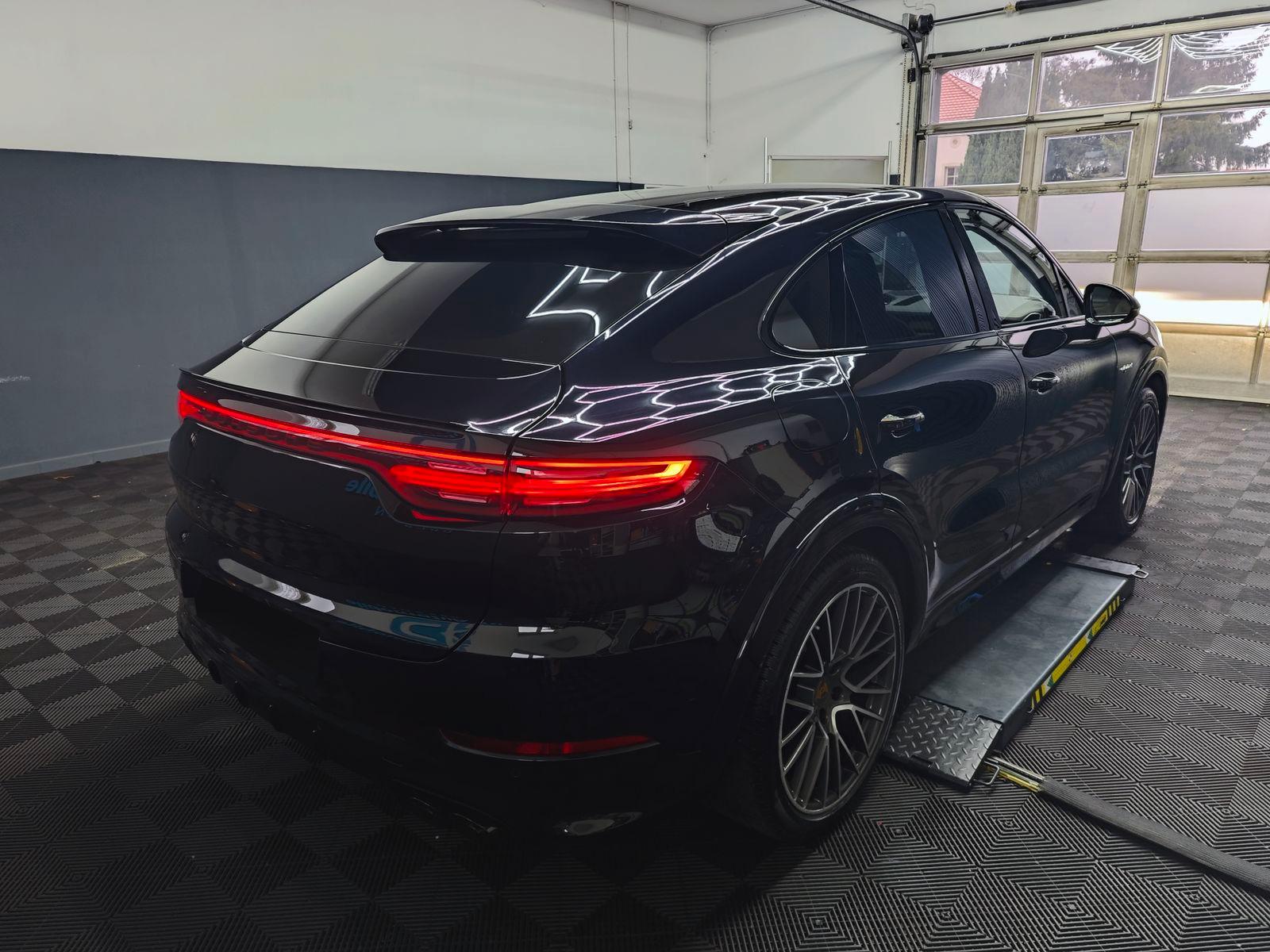 Porsche Cayenne Coupe E-Hybrid*Chrono*Matrix*Approved-27