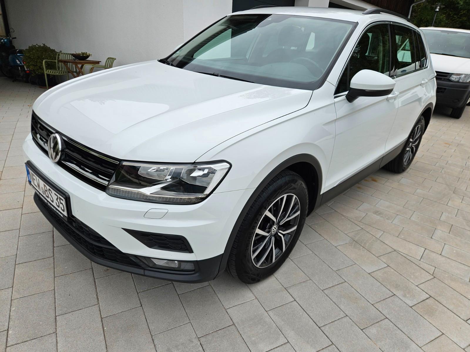 Volkswagen Tiguan Comfortline 4Motion Standheizung ACC AHK