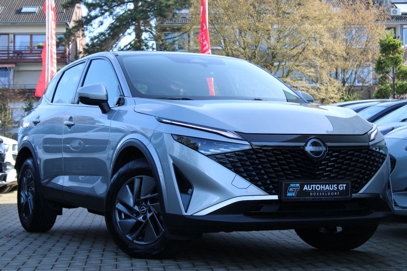 Nissan Qashqai - 1