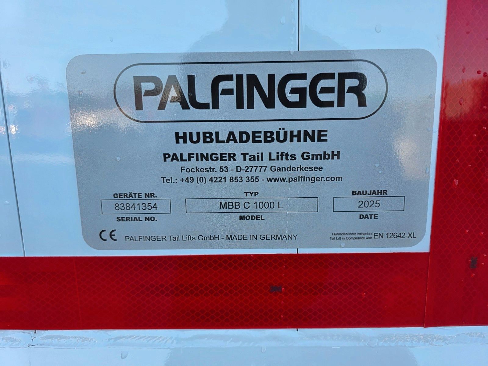 Fahrzeugabbildung Iveco Eurocargo ML80E21 Koffer LBW