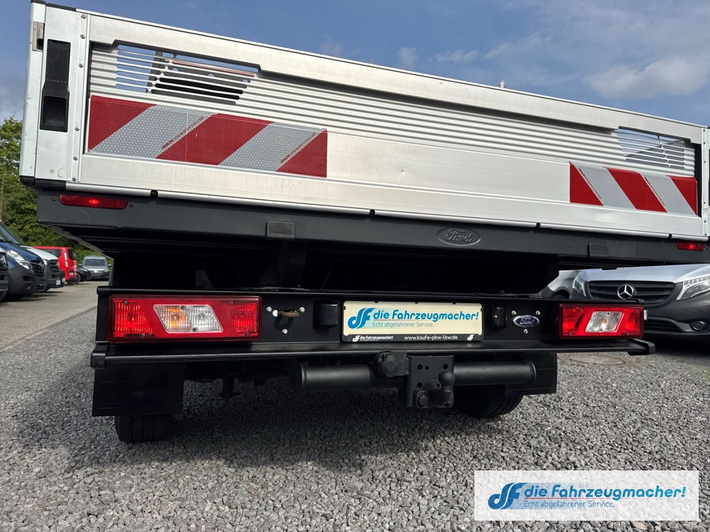 Fahrzeugabbildung Ford Transit Pritsche 310 L2 Doppelkabine Trend AHK D