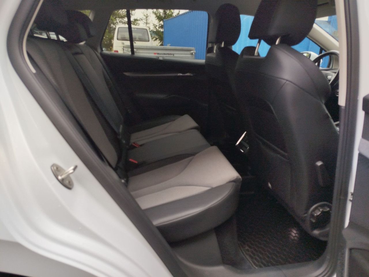 Fahrzeugabbildung SKODA Enyaq 80X ENYAQ iV 80X 195/82 E1A