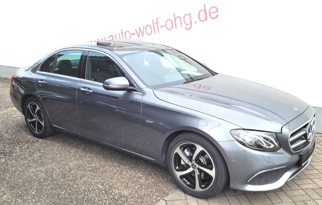 MERCEDES-BENZ E 200 CGI avantgarde LED, Navi, Schiebedach, DAB