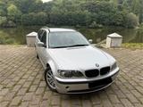 BMW 320i touring**AUTOMATIK**TÜV NEU** - BMW 320 aus 2001: Kombi, 320i