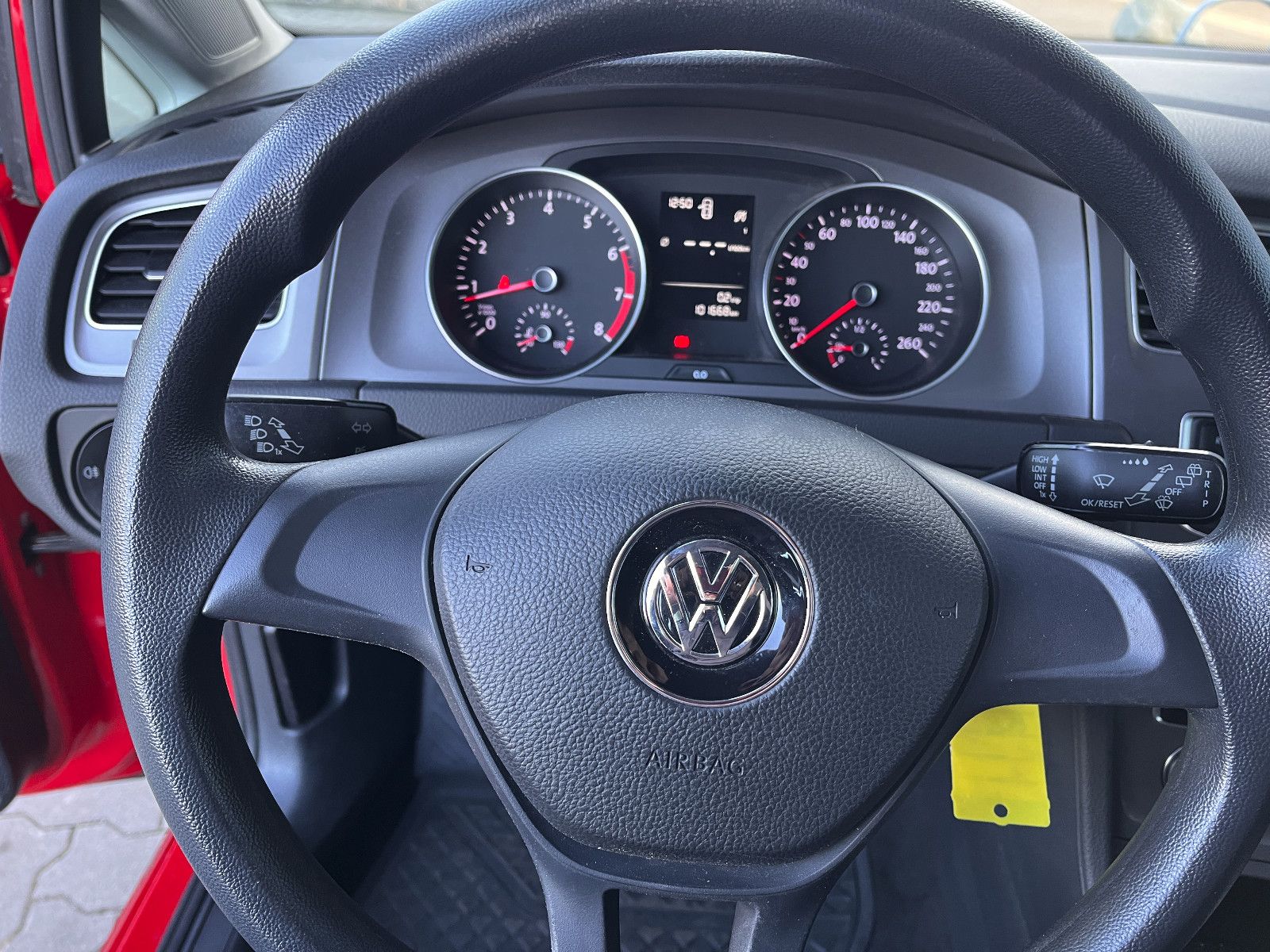 Fahrzeugabbildung Volkswagen Golf VII Lim. Trendline BMT