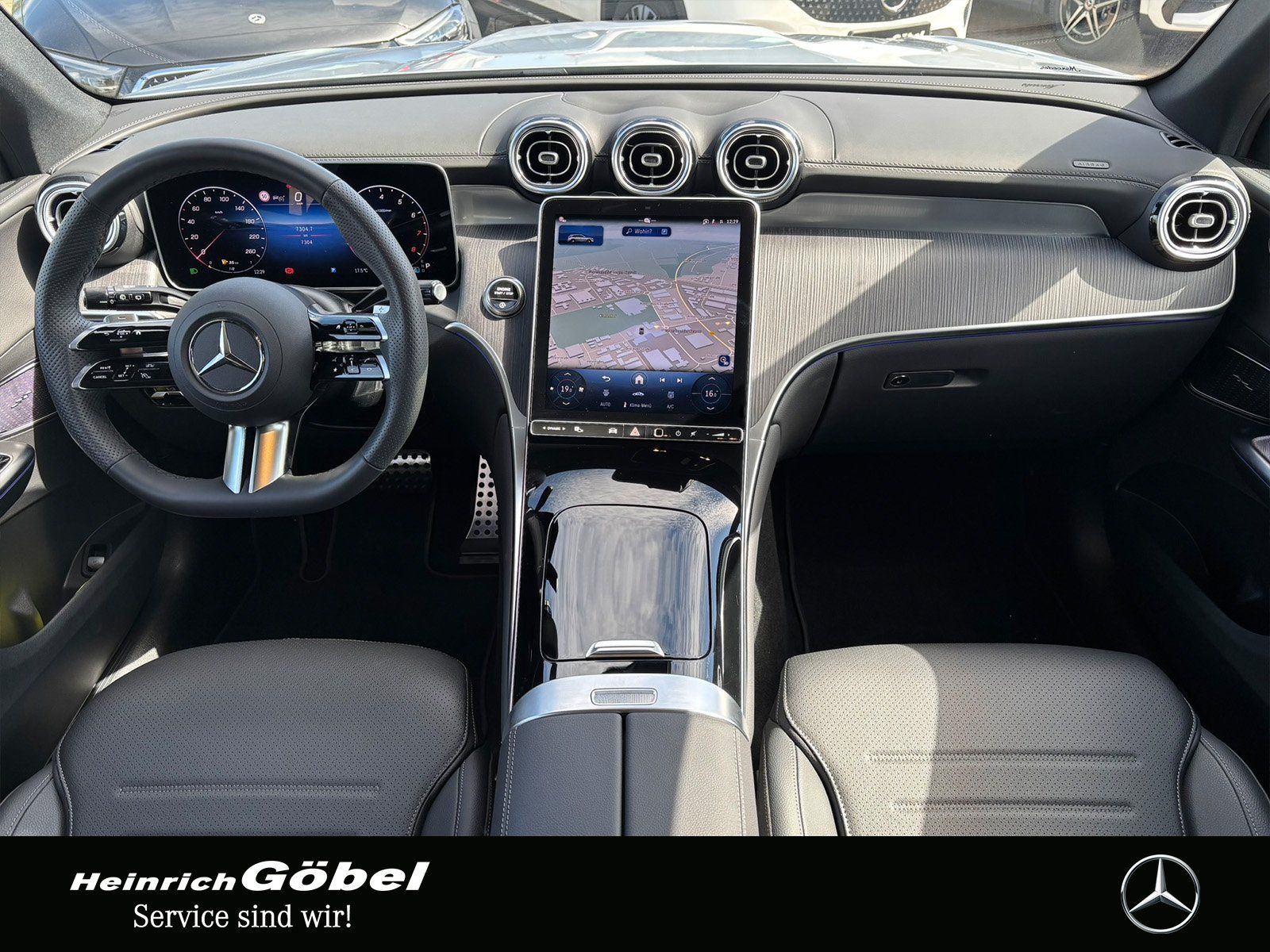 Fahrzeugabbildung Mercedes-Benz GLC 200 4M AHK*PANO*MEMORY*DISTRONIC*360°KAMERA
