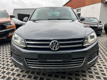 Volkswagen Touareg - 2