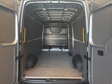 Volkswagen Crafter - 11