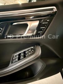 Porsche Macan - 12