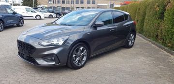 Fahrzeugabbildung Ford Focus Lim. ST-Line