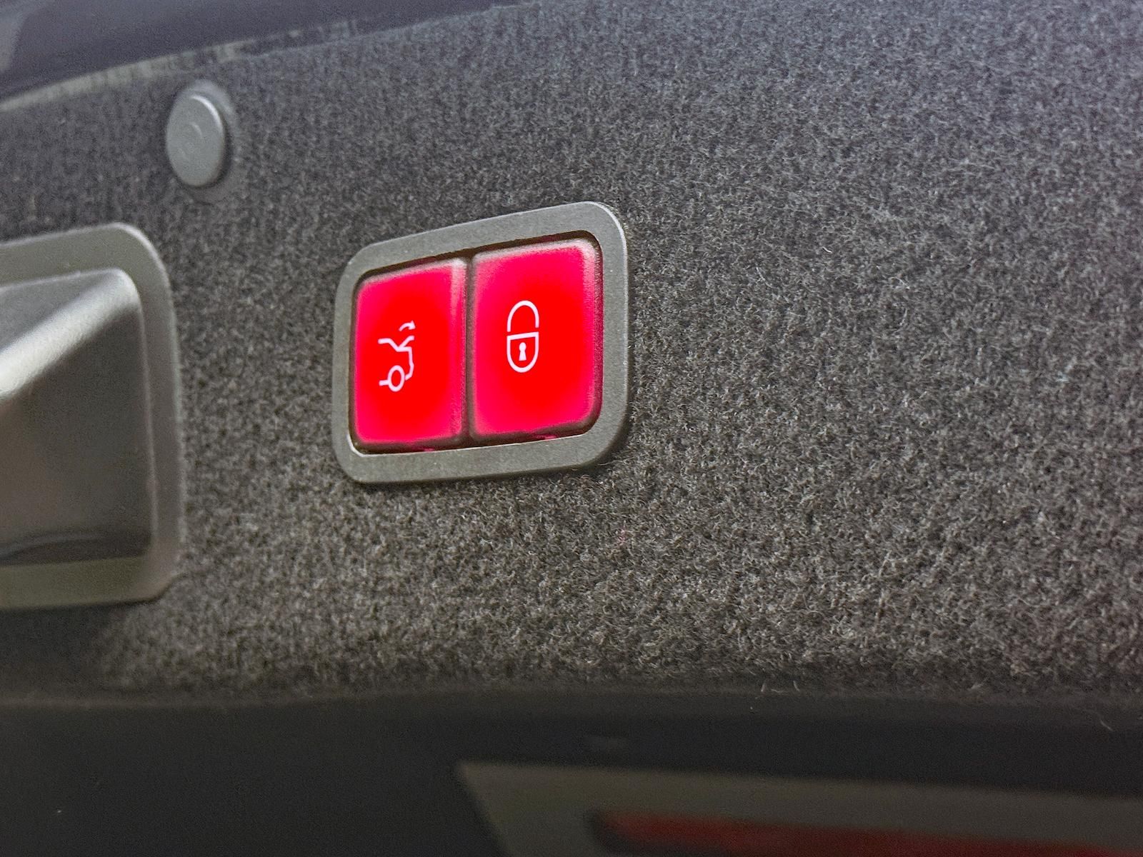 Fahrzeugabbildung Mercedes-Benz L 4MATIC/CHAUFFEUR/3xTV/BURM/PANO/DISTRO/HUD/360