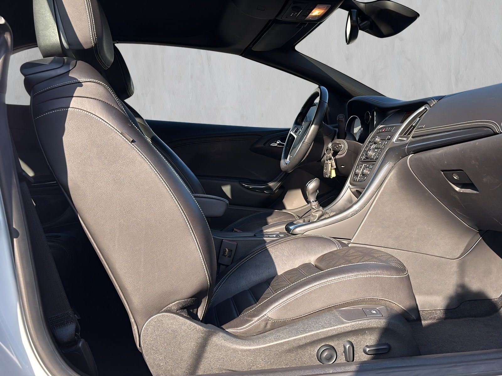 Fahrzeugabbildung Opel Cascada 1.4i INNOVATION NAVI LEDER XENON RF KAM