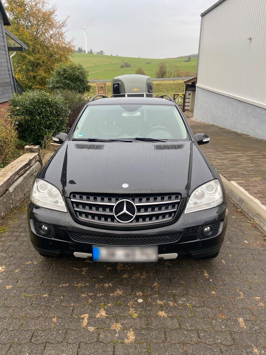 Mercedes-Benz ML 320