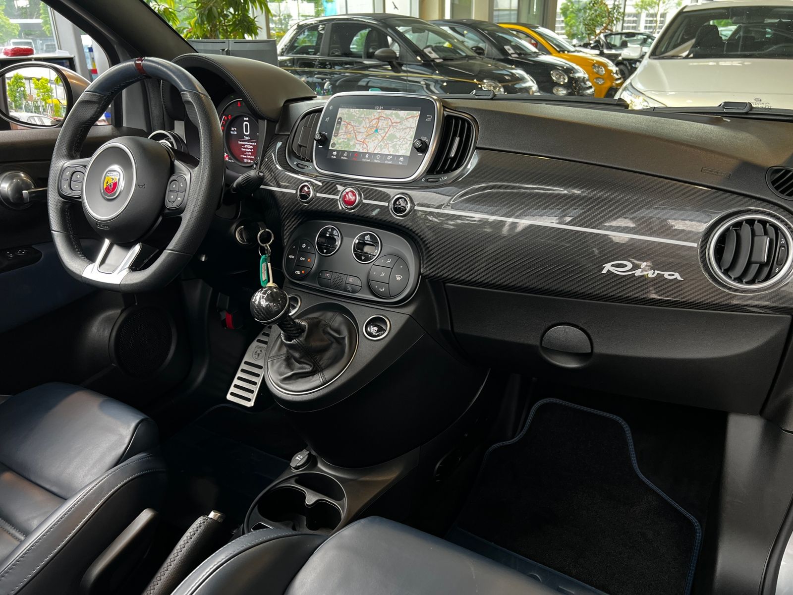 Fahrzeugabbildung Abarth 695C Rivale 175th Anniversary XEN NAVI LEDER Sit