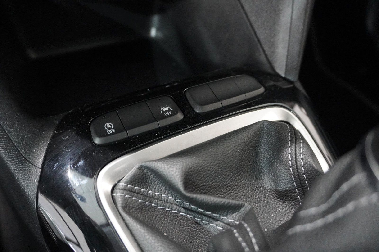 Fahrzeugabbildung Opel Corsa F 1.2 FACELIFT NAVI/LED/KAMERA/VIRTU./DAB+