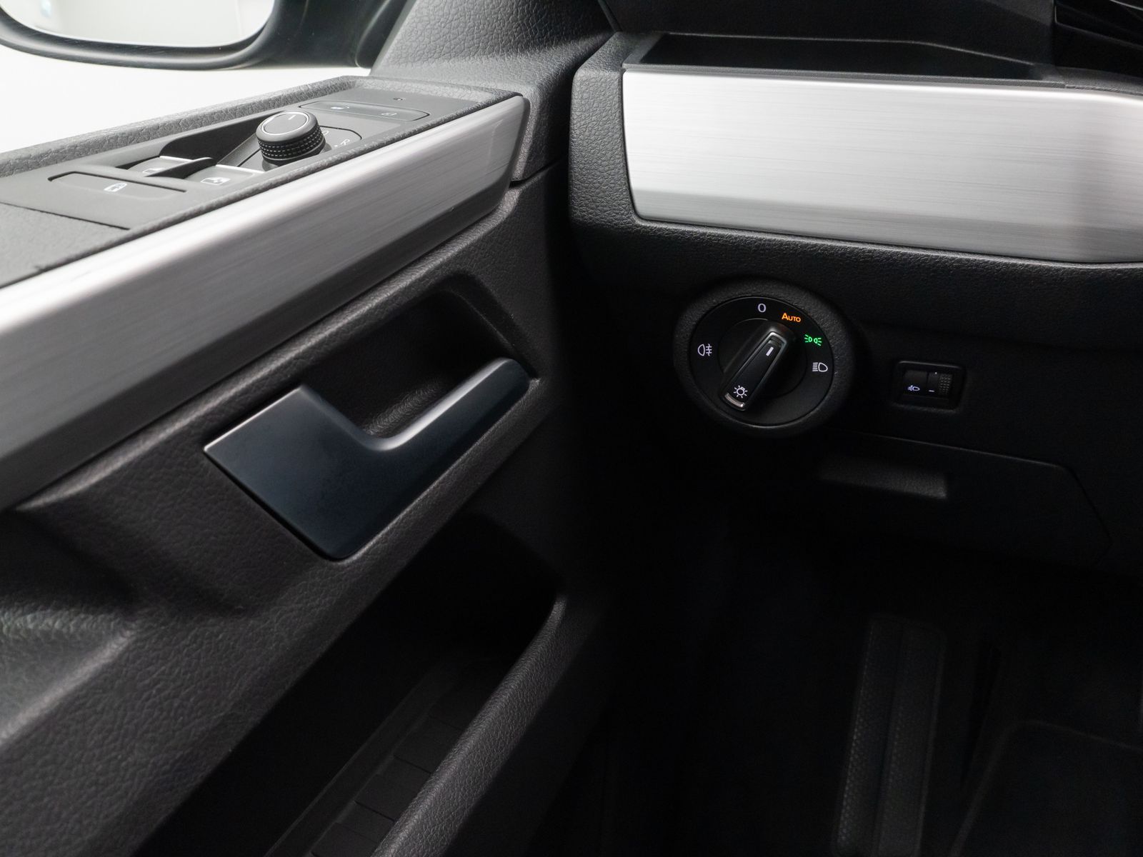 Fahrzeugabbildung Volkswagen T6 Multivan Kamera DAB Standheizung Navi Tempo