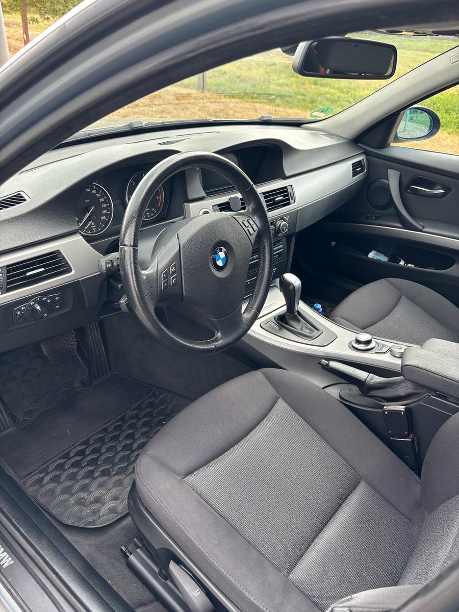 BMW 320 2008 — photo 9