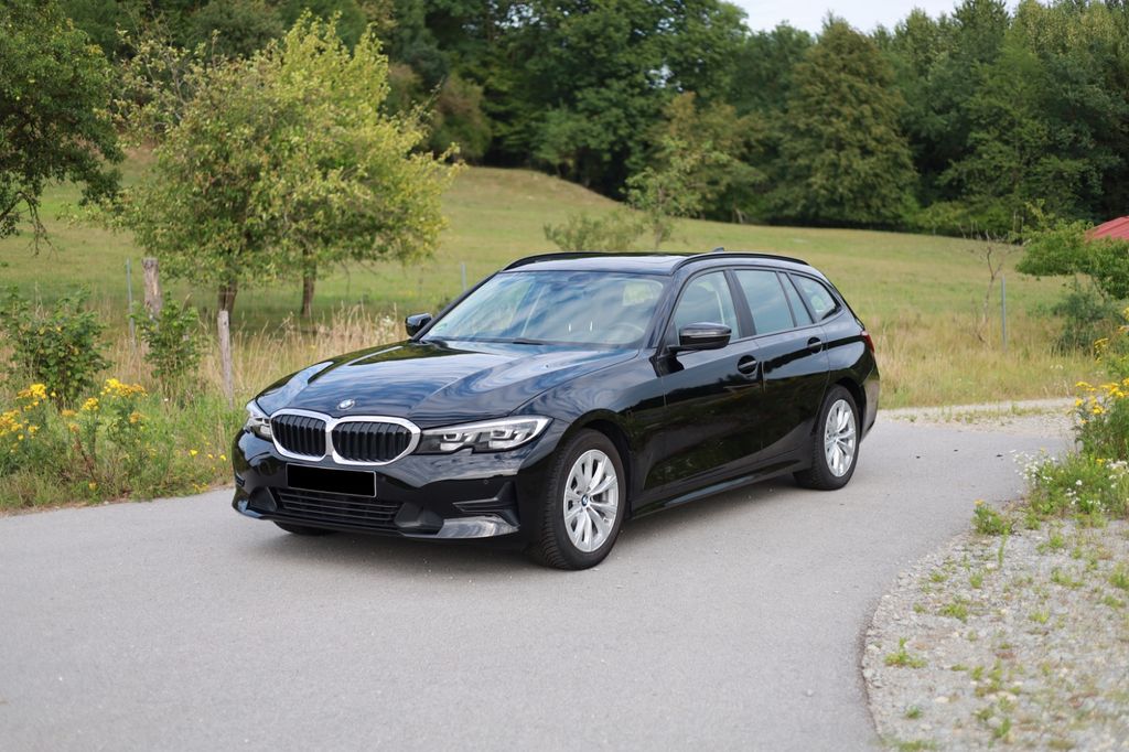 Image of BMW 320