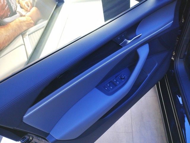 Fahrzeugabbildung Volkswagen Passat Variant Business 1.5 eTSI 110 kW *AHK*
