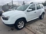 Dacia Duster I Prestige 4x4 1,5dci Euro 5 - Dacia Duster mit Diesel-Antrieb: Leder, Allradantrieb, Geländewagen