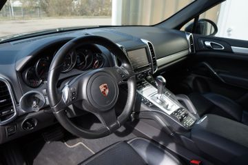 Porsche Cayenne - 9