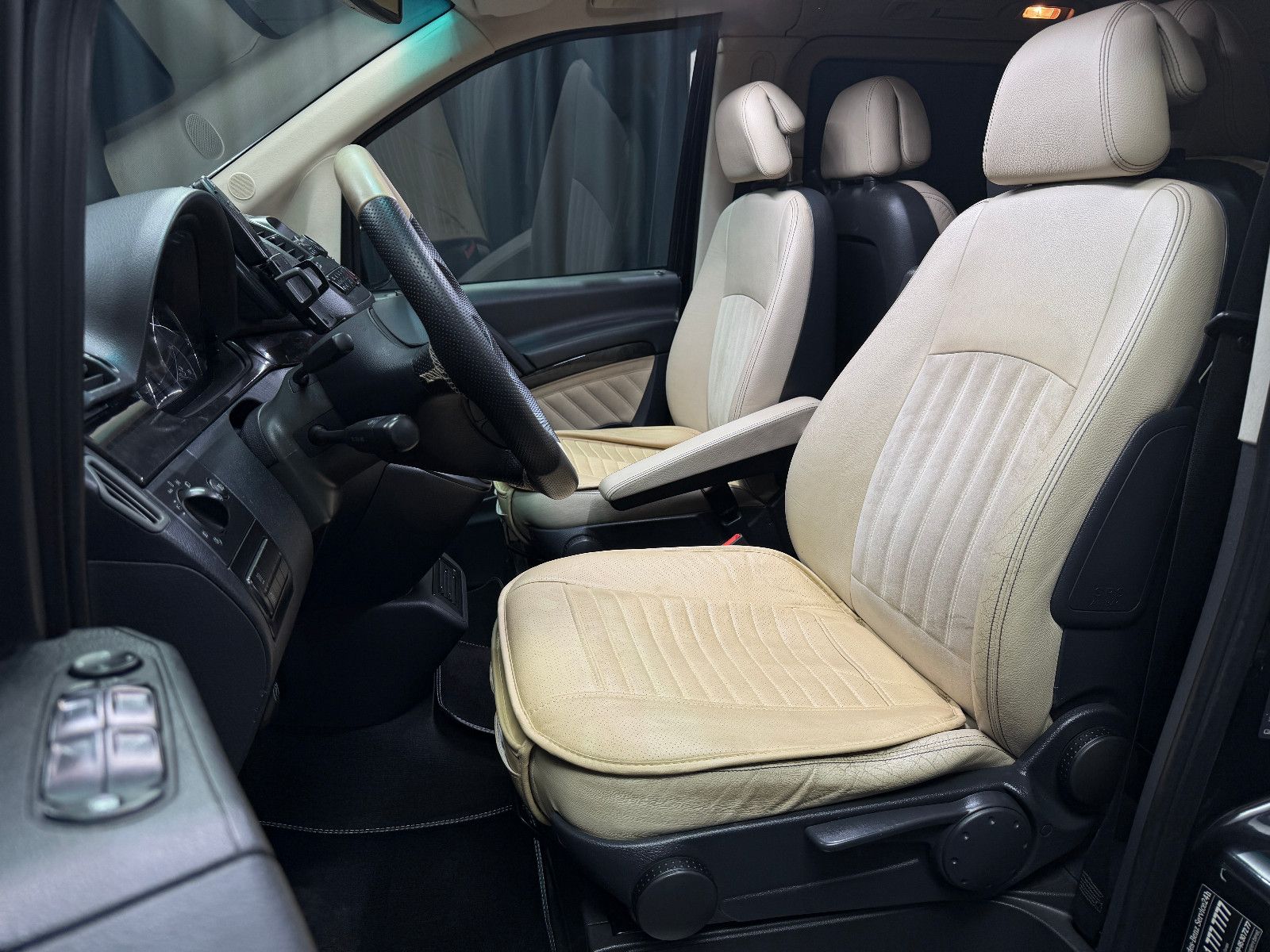 Fahrzeugabbildung Mercedes-Benz Viano 3.0 CDI LANG |AHK|PANO|LUFT