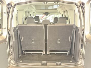 Volkswagen Caddy 2.0TDI DSG STYLE NAV PRO STANDH PANO 7SITZ