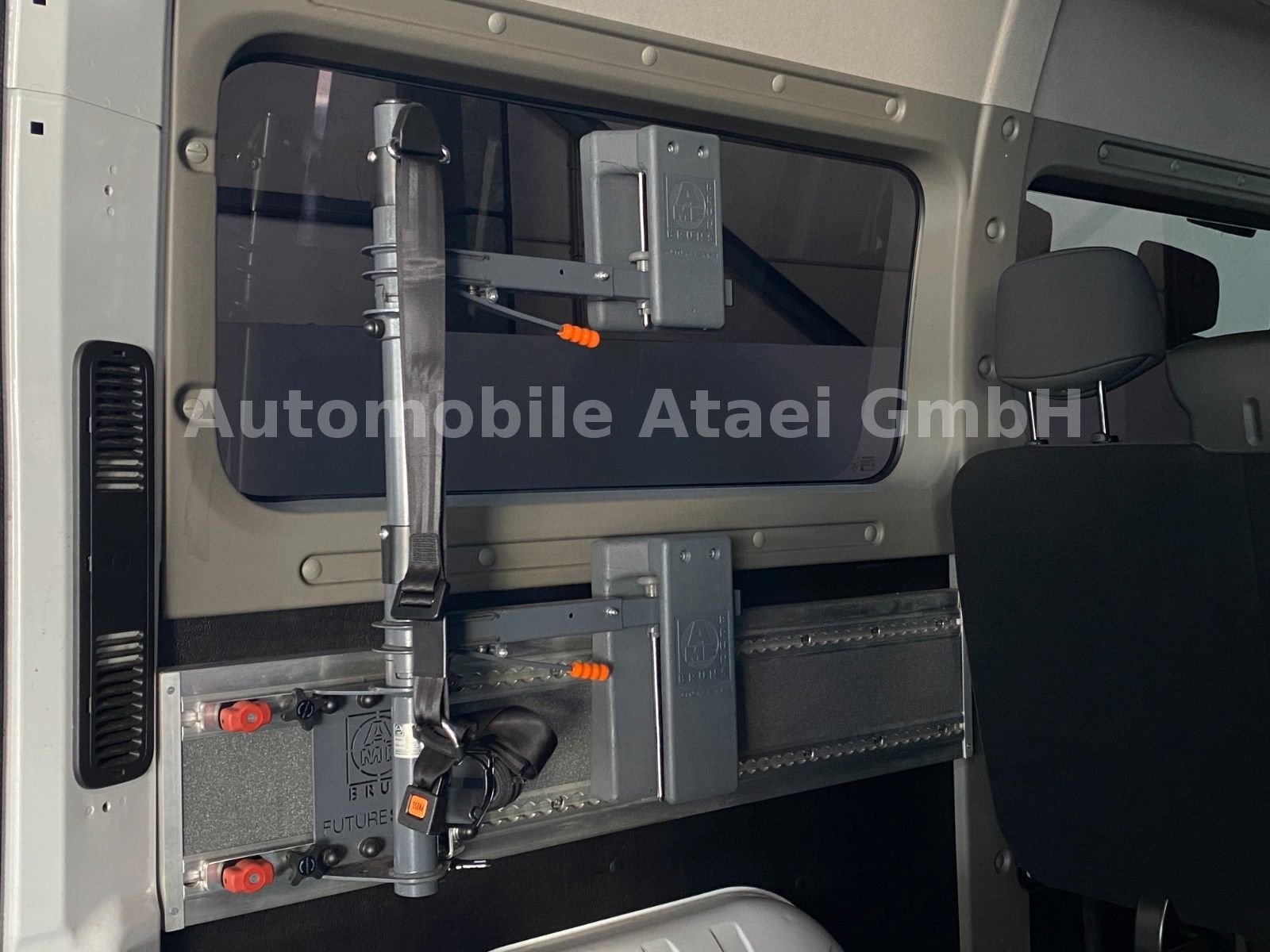 Fahrzeugabbildung Opel Movano B Kombi L2H2 *Rollstuhl-Lift*2xKLIMA 7788