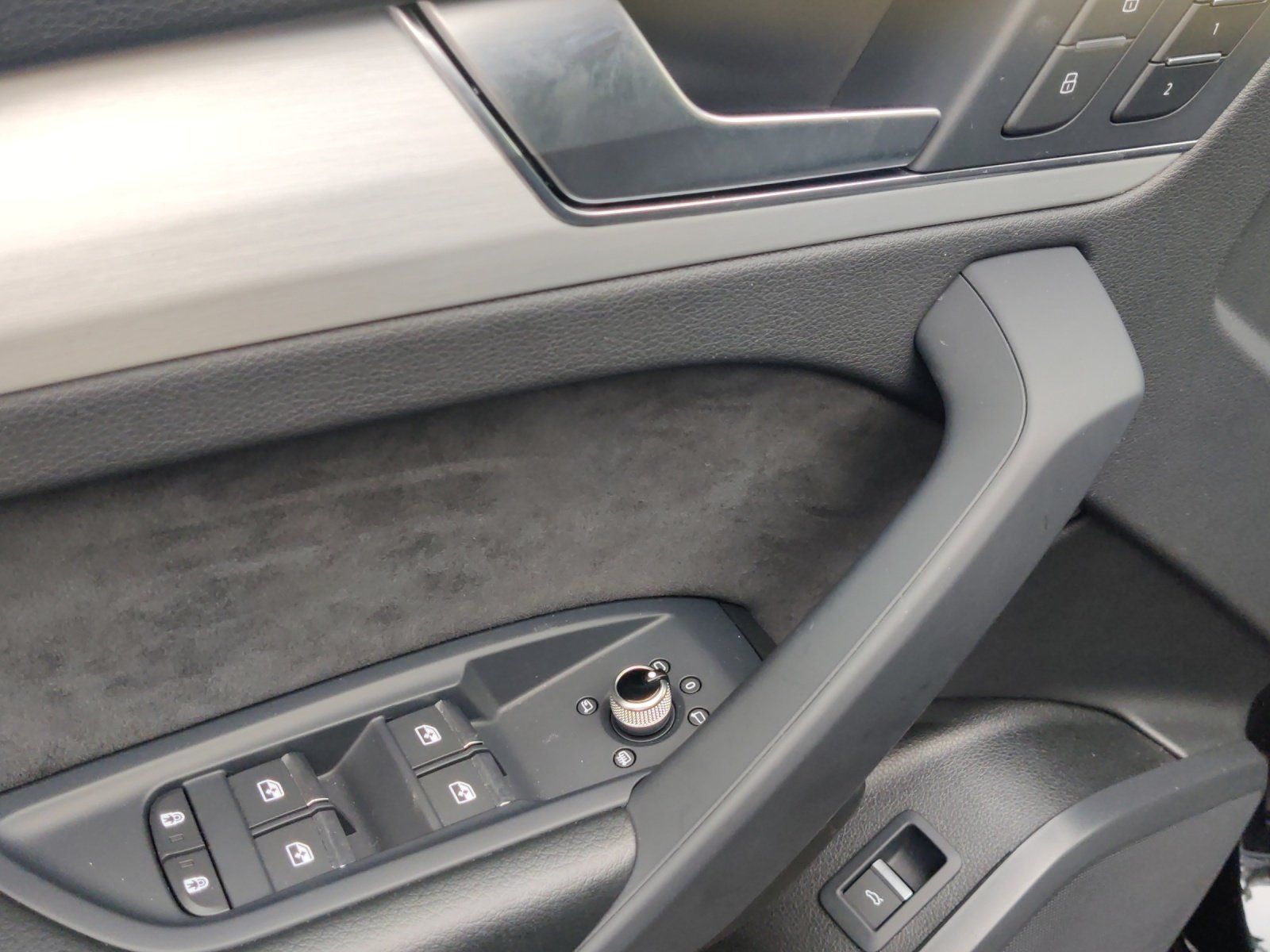 Fahrzeugabbildung Audi Q5 Sportback 40 2.0 TDI quattro S-Line AHK,HUD